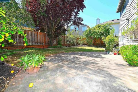 Tiny photo for 34 34 Elmwood Dr Dr, San Ramon, CA 94583 (MLS # 41126303)