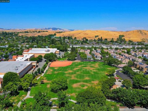 Tiny photo for 34 34 Elmwood Dr Dr, San Ramon, CA 94583 (MLS # 41126303)