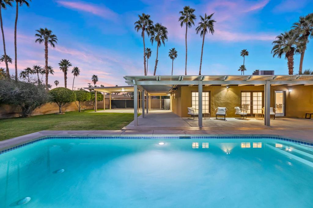 971 E San Lucas Road