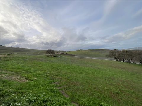 Tiny photo for 21 Interlake Road, Bradley, CA 93426 (MLS # NS26002681)