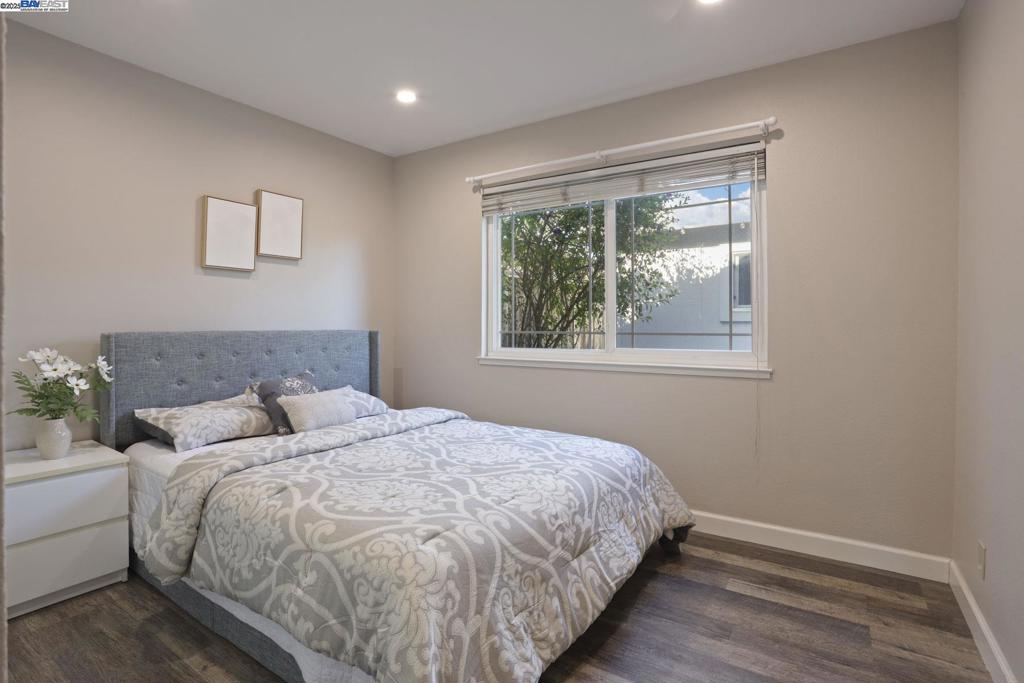 DAYBREAK - Residential