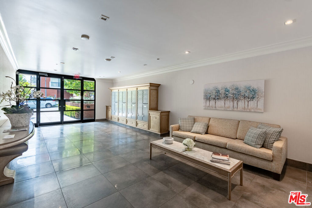 10633 Kinnard Avenue 14