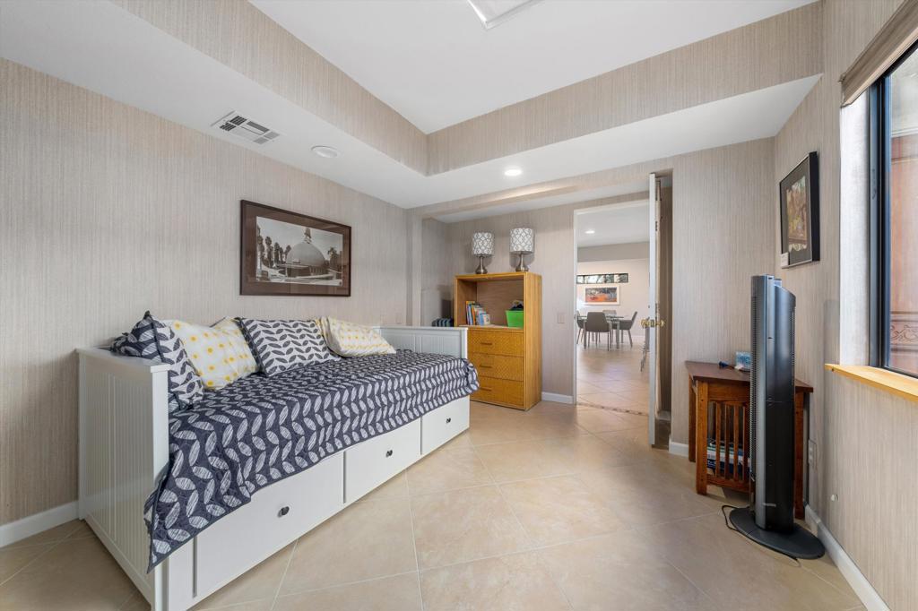 Mission Hills Country Club - Residential Lease