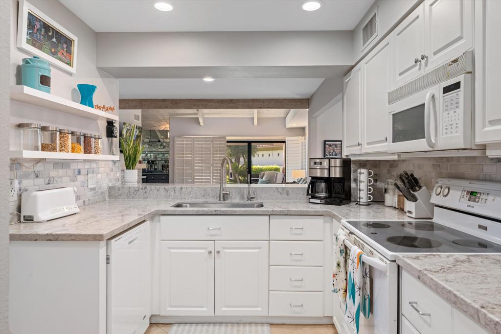 Mission Hills Country Club - Residential Lease