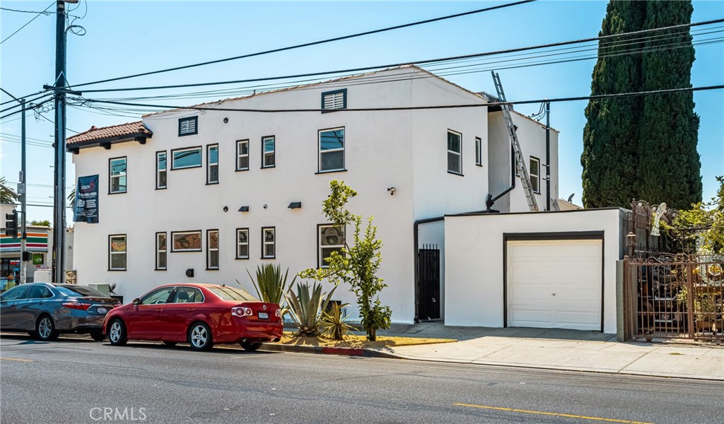 1169 E Broadway