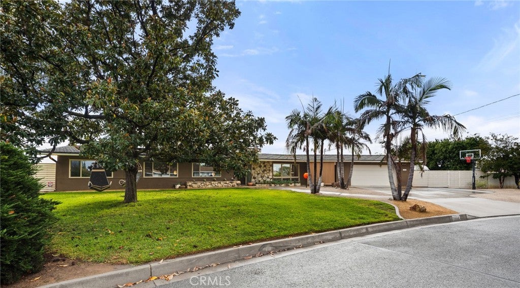 13027 Burns Lane