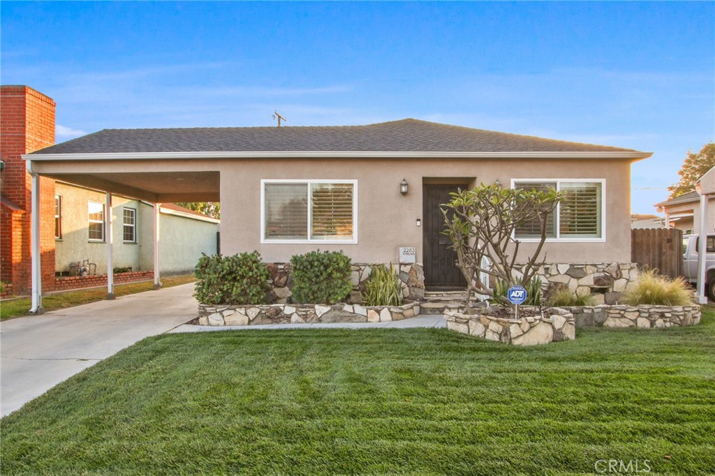 2283 Ximeno Avenue