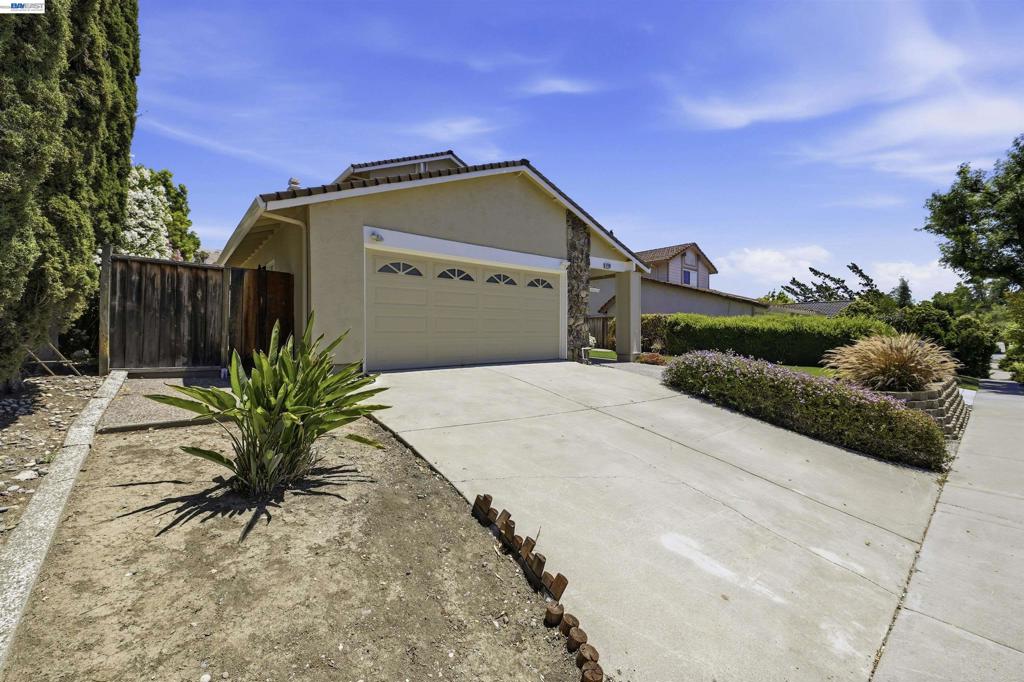 47108 Yucatan Dr
