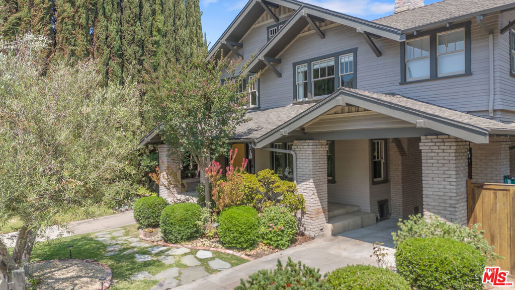 676 S Bronson Avenue