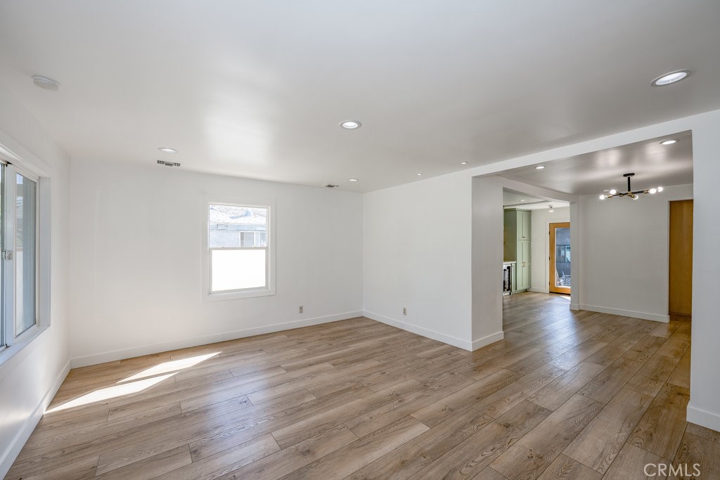 Properties 3 1948 Phillippi St