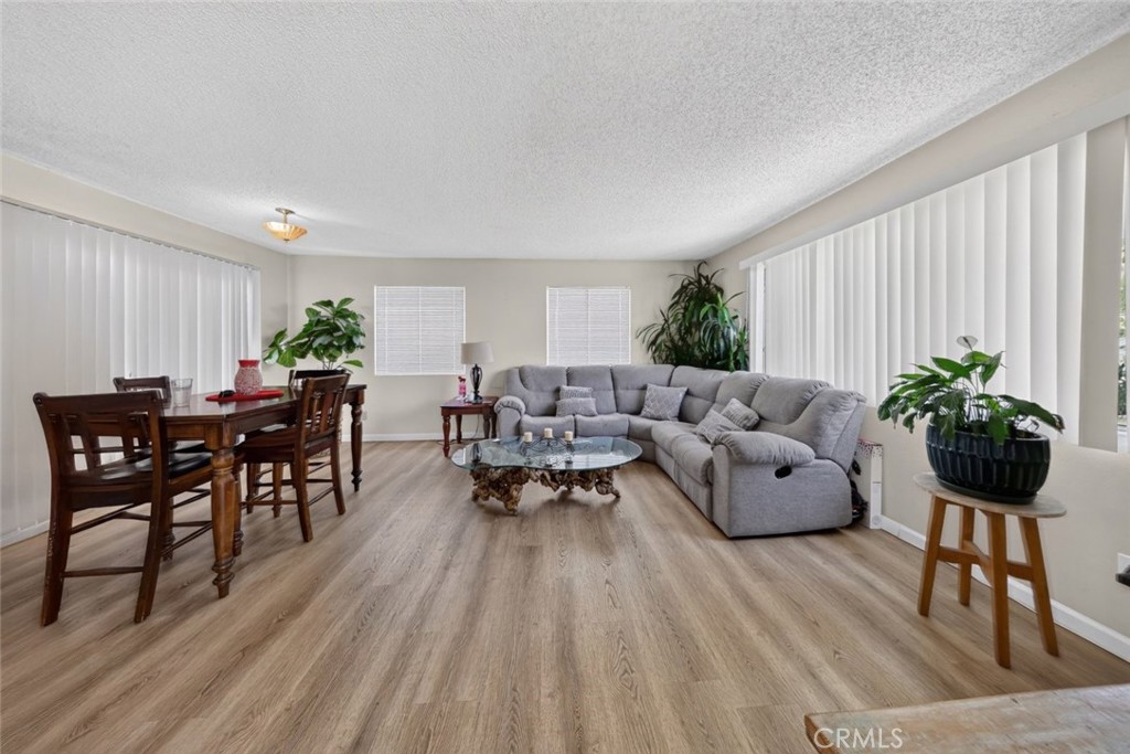 1012 N Vernon Avenue