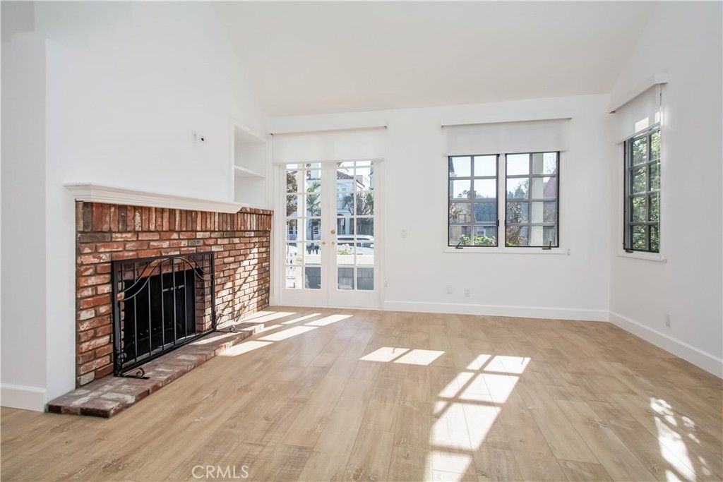 Photo of 505 Dahlia Avenue, Corona Del Mar, CA 92625 (MLS # NP26085046)