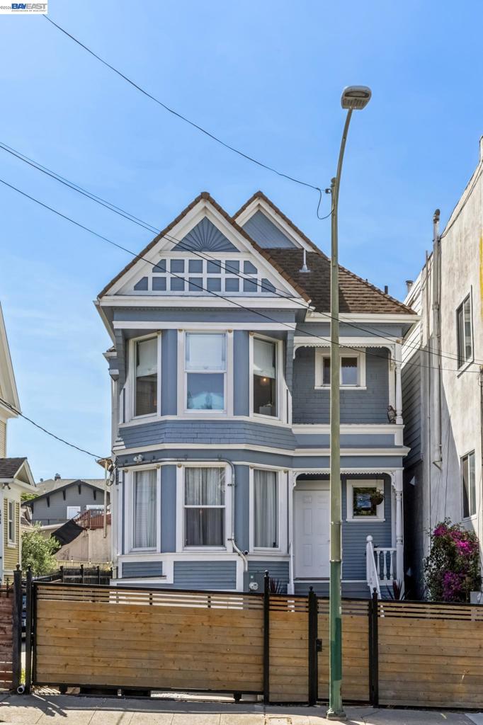1806 8Th Ave