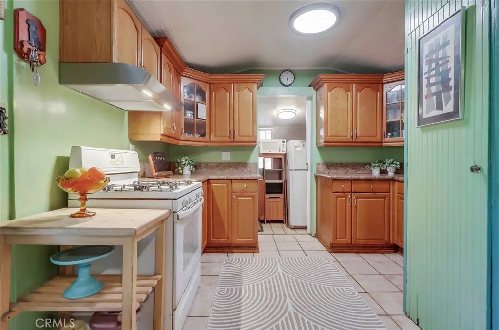 Sylmar, California 91342, United States, 2 Bedrooms Bedrooms, ,1 BathroomBathrooms,Residential,Active,189742