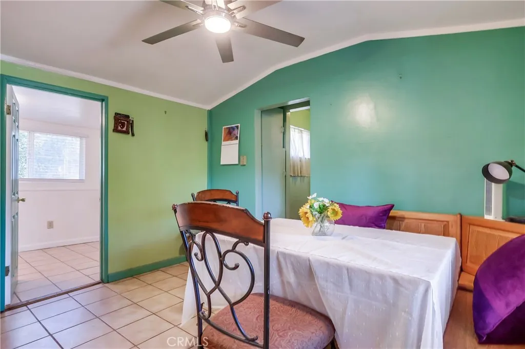 Sylmar, California 91342, United States, 2 Bedrooms Bedrooms, ,1 BathroomBathrooms,Residential,Active,189742