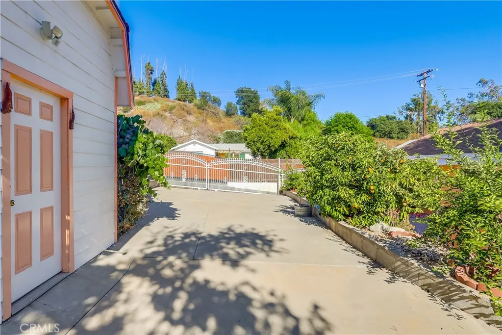 Sylmar, California 91342, United States, 2 Bedrooms Bedrooms, ,1 BathroomBathrooms,Residential,Active,189742