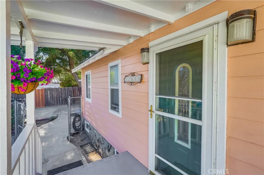 Sylmar, California 91342, United States, 2 Bedrooms Bedrooms, ,1 BathroomBathrooms,Residential,Active,189742