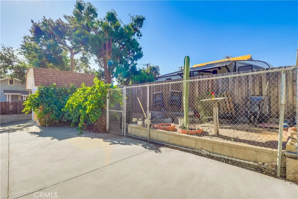 Sylmar, California 91342, United States, 2 Bedrooms Bedrooms, ,1 BathroomBathrooms,Residential,Active,189742