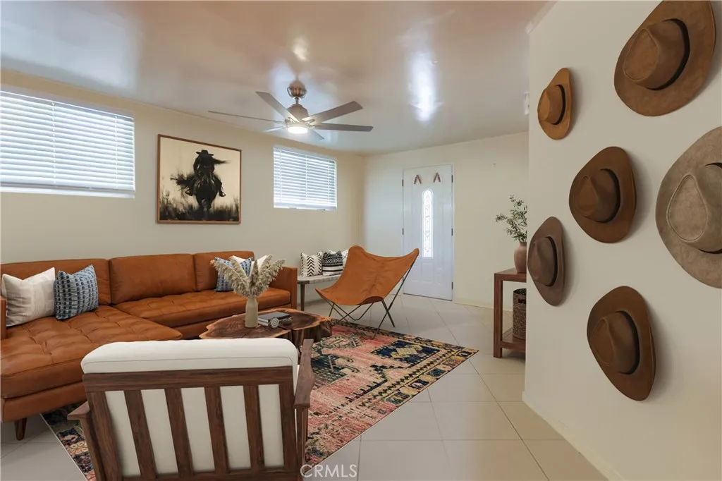 Sylmar, California 91342, United States, 2 Bedrooms Bedrooms, ,1 BathroomBathrooms,Residential,Active,189742