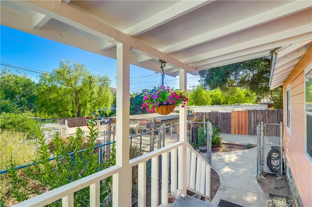 Sylmar, California 91342, United States, 2 Bedrooms Bedrooms, ,1 BathroomBathrooms,Residential,Active,189742