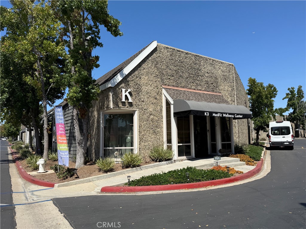 Excellent opportunity for business owners and investors alike. Versatile office/warehouse property currently operating as a wellness center. Thoughtfully built-out with six private offices, a conference room, two bathrooms, kitchen, laundry area, plus a bonus space offering flexibility for a variety of needs. The combination of office build-out and warehouse space makes this property ideal for professional services, medical/wellness, creative uses, or a wide range of other business operations.
Ample functionality, adaptable layout, and excellent potential for owner-users or investors looking for a property that can support multiple business models. Recent updates includes all new paint and flooring, brand new HVAC, and build out a loft office not included in the square footage.