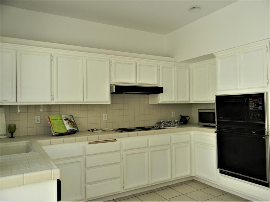 Lake Mirage Racquetball Club - Residential Lease