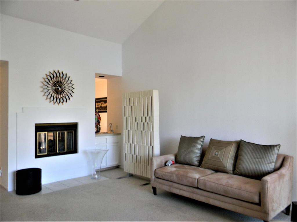 Lake Mirage Racquetball Club - Residential Lease