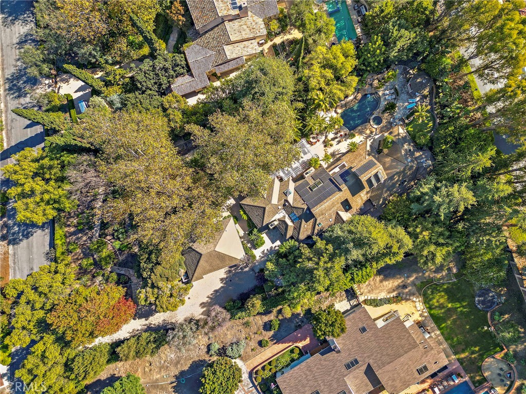 25602 Paseo De La Paz