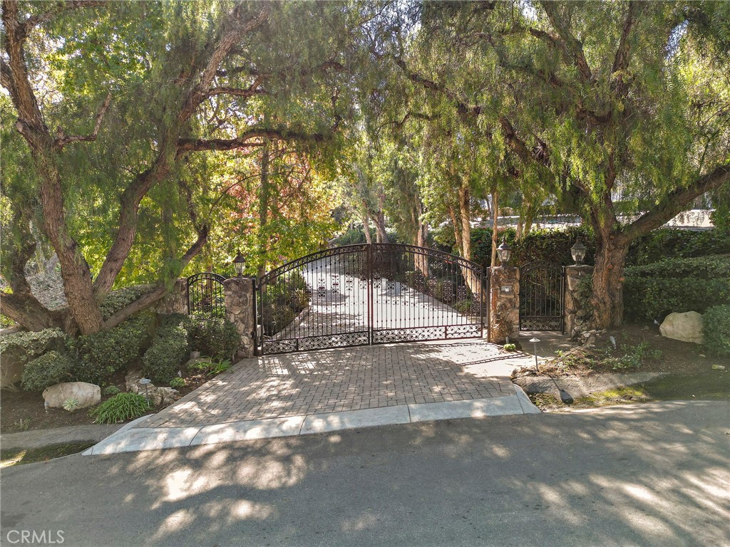 25602 Paseo De La Paz