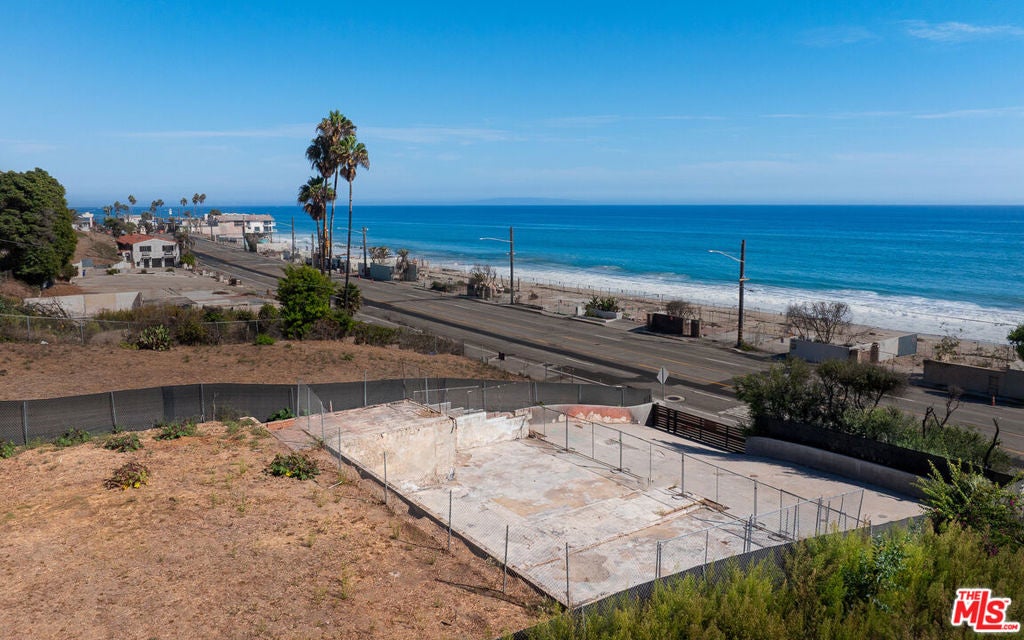 21415 Pacific Coast Highway