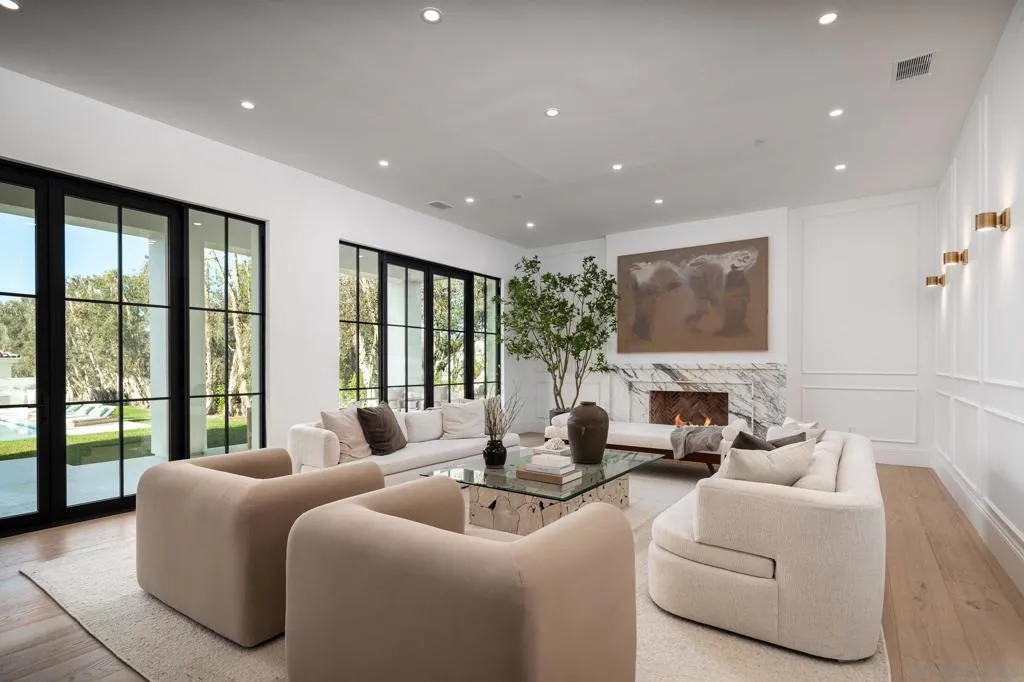 Rancho Santa Fe, California 92067, United States, 5 Bedrooms Bedrooms, ,9 BathroomsBathrooms,Residential,Active,242328