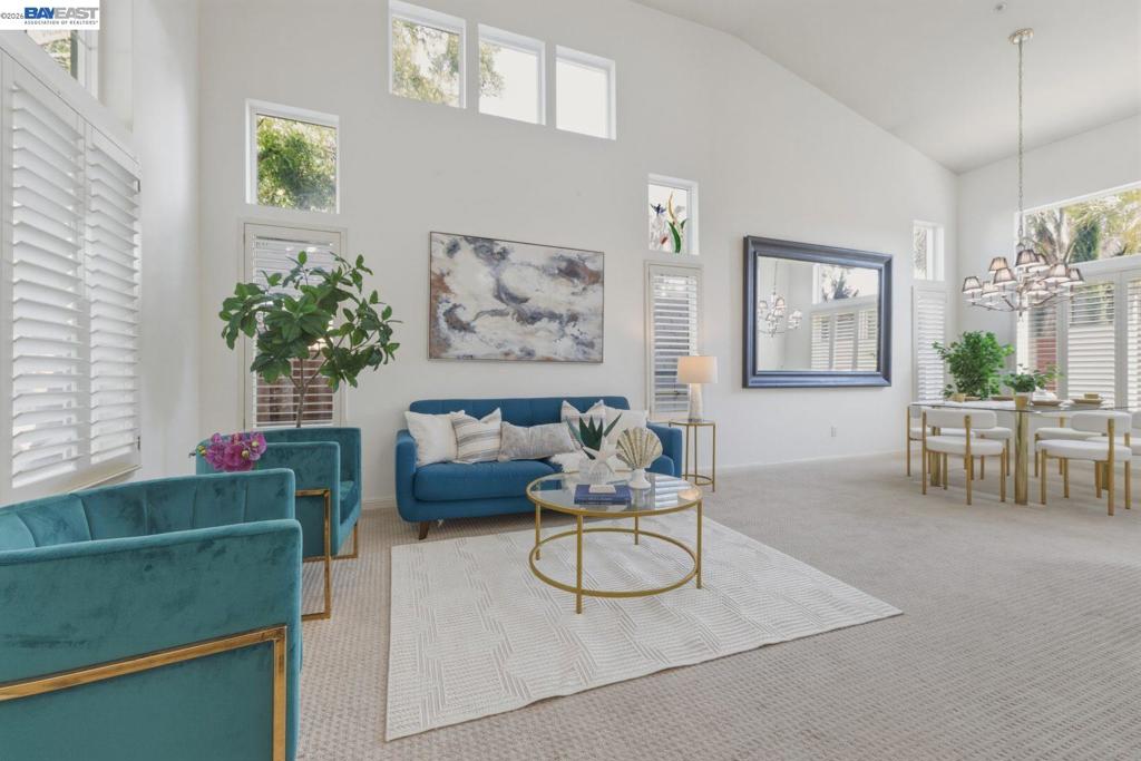 5689 Mollie Cir