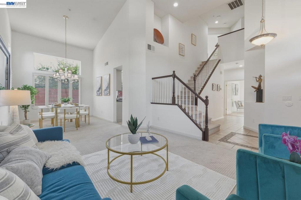 5689 Mollie Cir