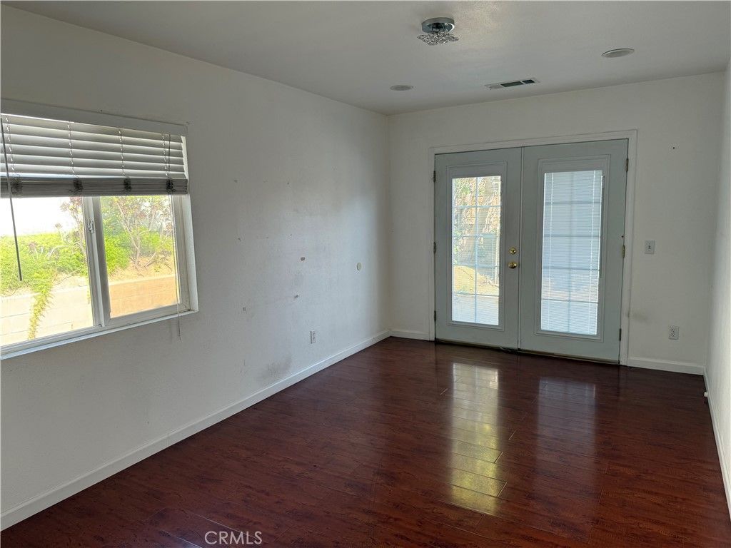listing image 130725853634178835161