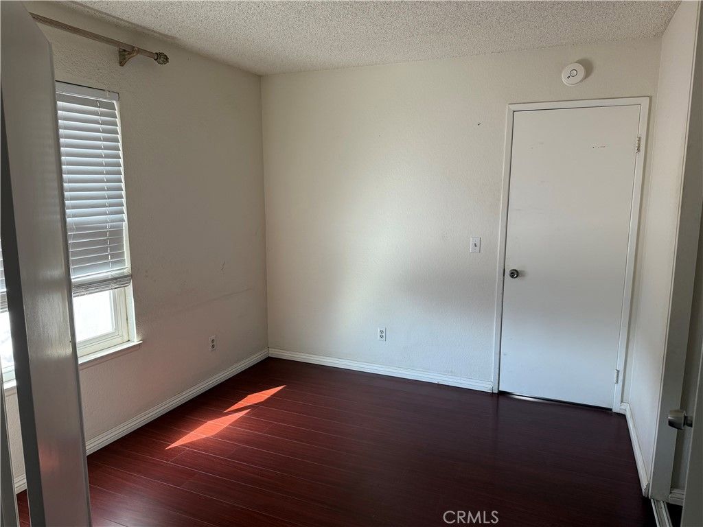 listing image 130727209785824114569