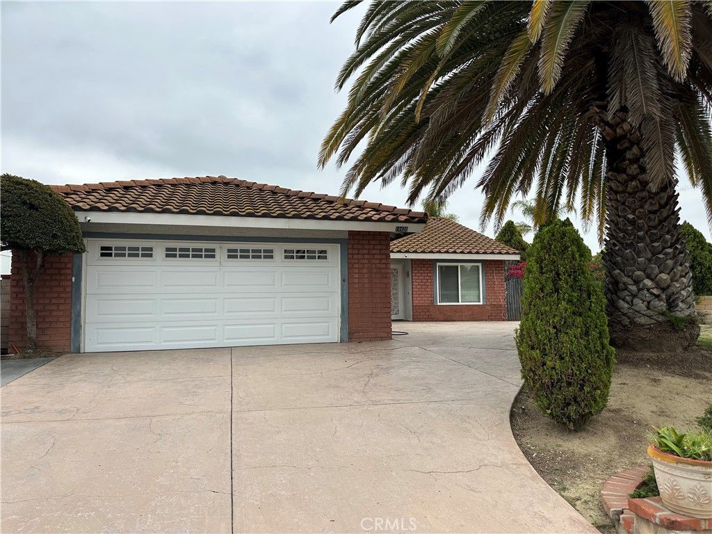 listing image 130720467072160195823