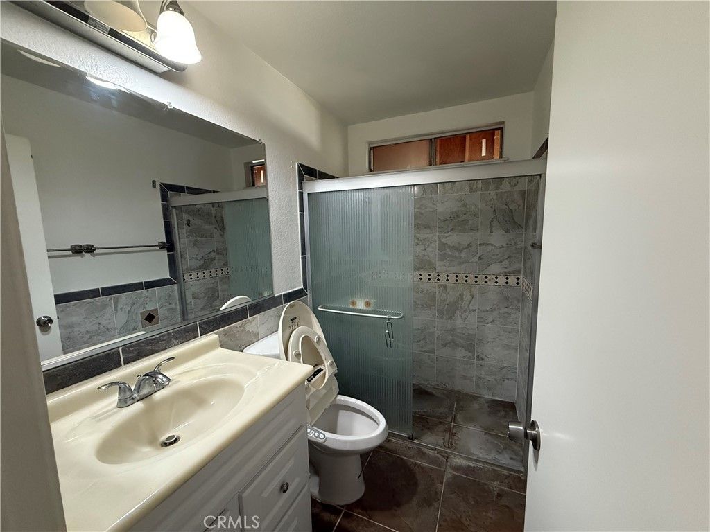 listing image 130723873918044763562