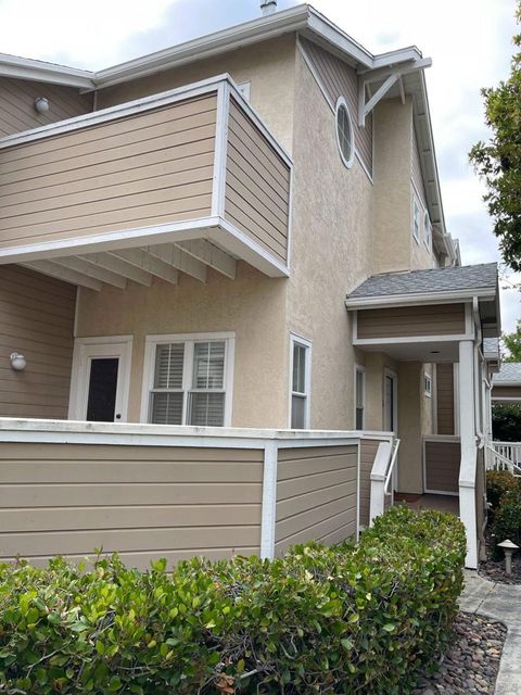 10050 Scripps Vista Way 26 San Diego CA 92131
