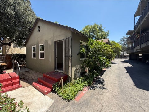Photo of 783 Worcester Avenue, Pasadena, CA 91104 (MLS # WS26140106)