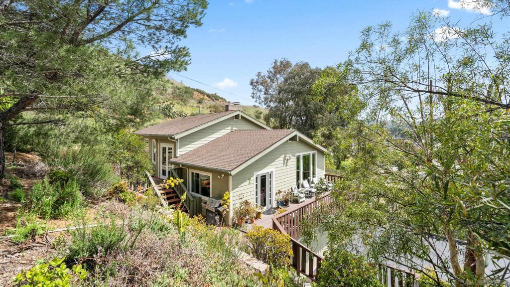 12208 Lakeside Ave