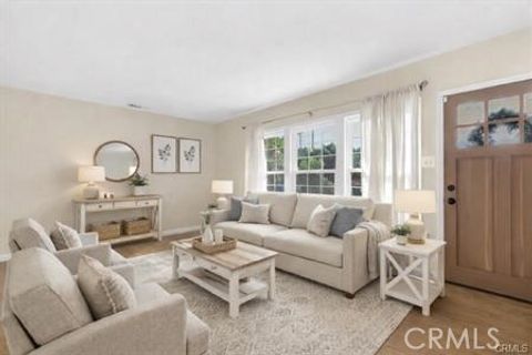 Photo of 15115 Leadwell Street, Van Nuys, CA 91405 (MLS # SR26045875)