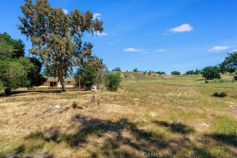 Tiny photo for 9289 Santa Margarita Rd, Atascadero, CA 93422 (MLS # NS26073578)