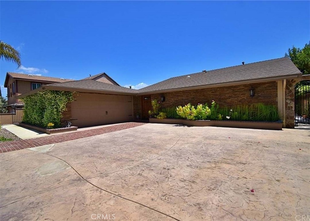 24272 Lysanda Drive