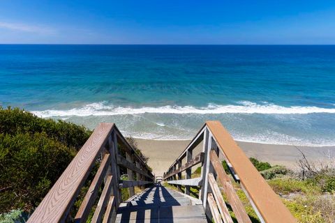 Photo of 1472 NEPTUNE Avenue, Encinitas, CA 92024 (MLS # NDP2603279)