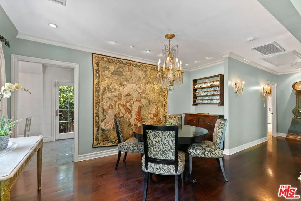 West Hollywood, California 90069, United States, 2 Bedrooms Bedrooms, ,2 BathroomsBathrooms,Residential,Active,137472