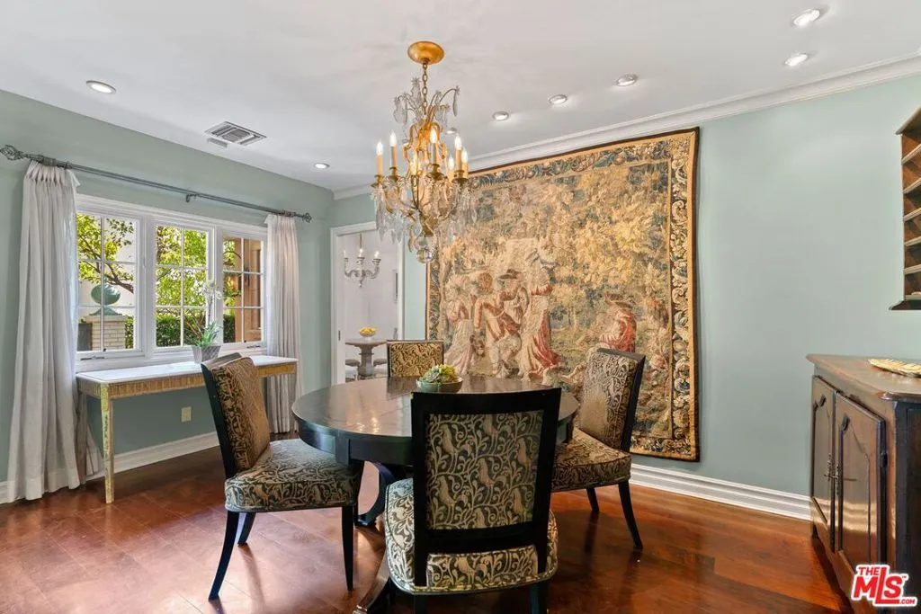 West Hollywood, California 90069, United States, 2 Bedrooms Bedrooms, ,2 BathroomsBathrooms,Residential,Active,137472