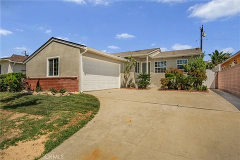 Photo of 2131 W 169th Pl, Torrance, CA 90504 (MLS # SB26077526)
