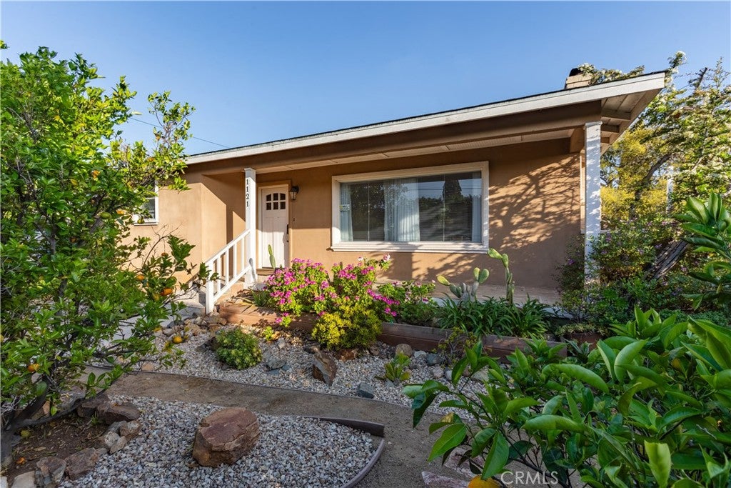 1121 Vista Way Way