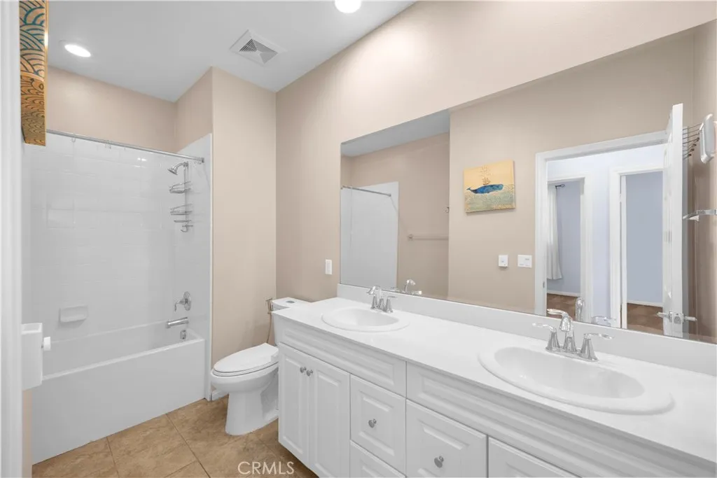 Irvine, California 92618, United States, 4 Bedrooms Bedrooms, ,3 BathroomsBathrooms,Residential,Active,193169