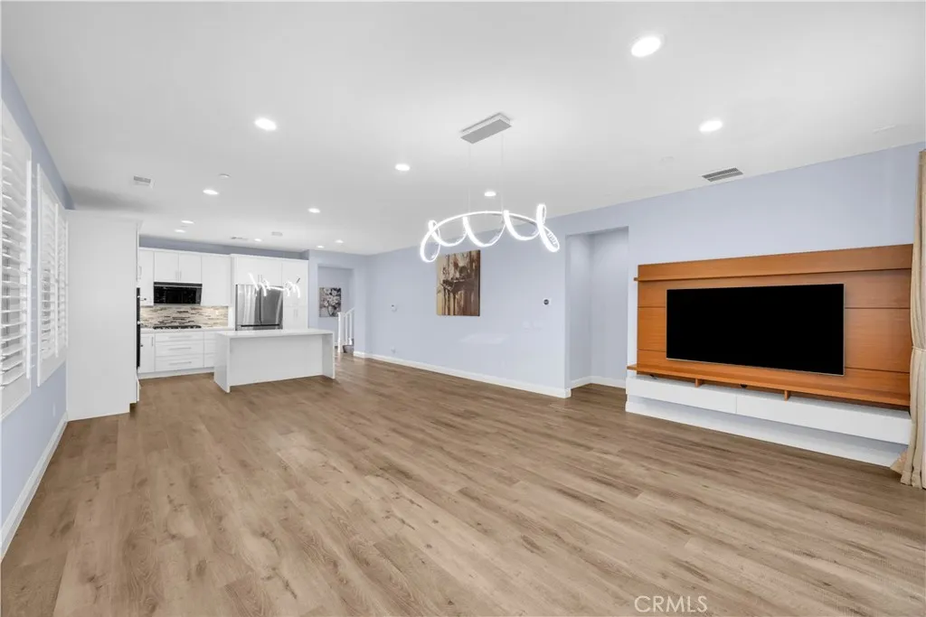 Irvine, California 92618, United States, 4 Bedrooms Bedrooms, ,3 BathroomsBathrooms,Residential,Active,193169